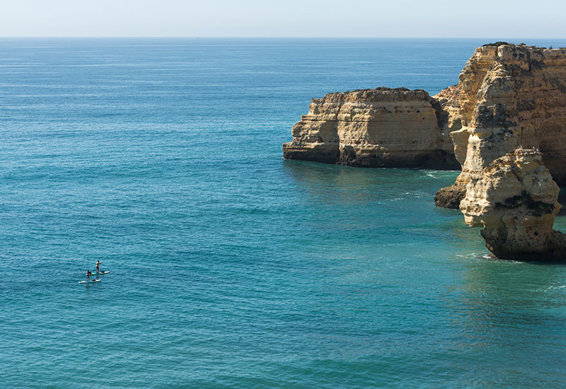 couple exploring the coastline